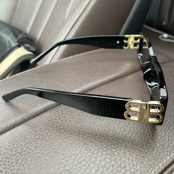 *SOLD* Black Fashion Sunglasses Gold BB Detail UV400 Unisex - Picture 5 of 7